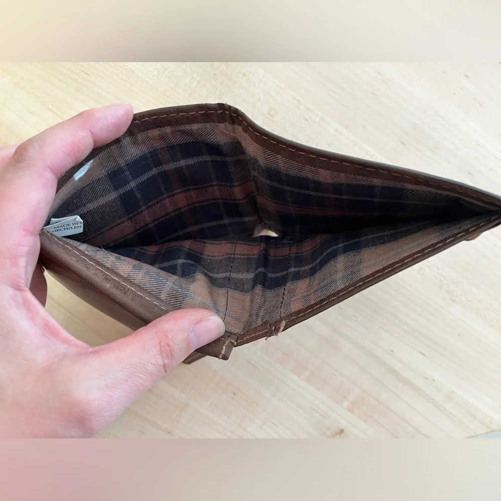 Columbia Dark Brown Leather Wallet